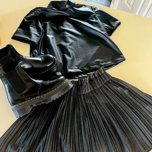 Faux leather top size M
